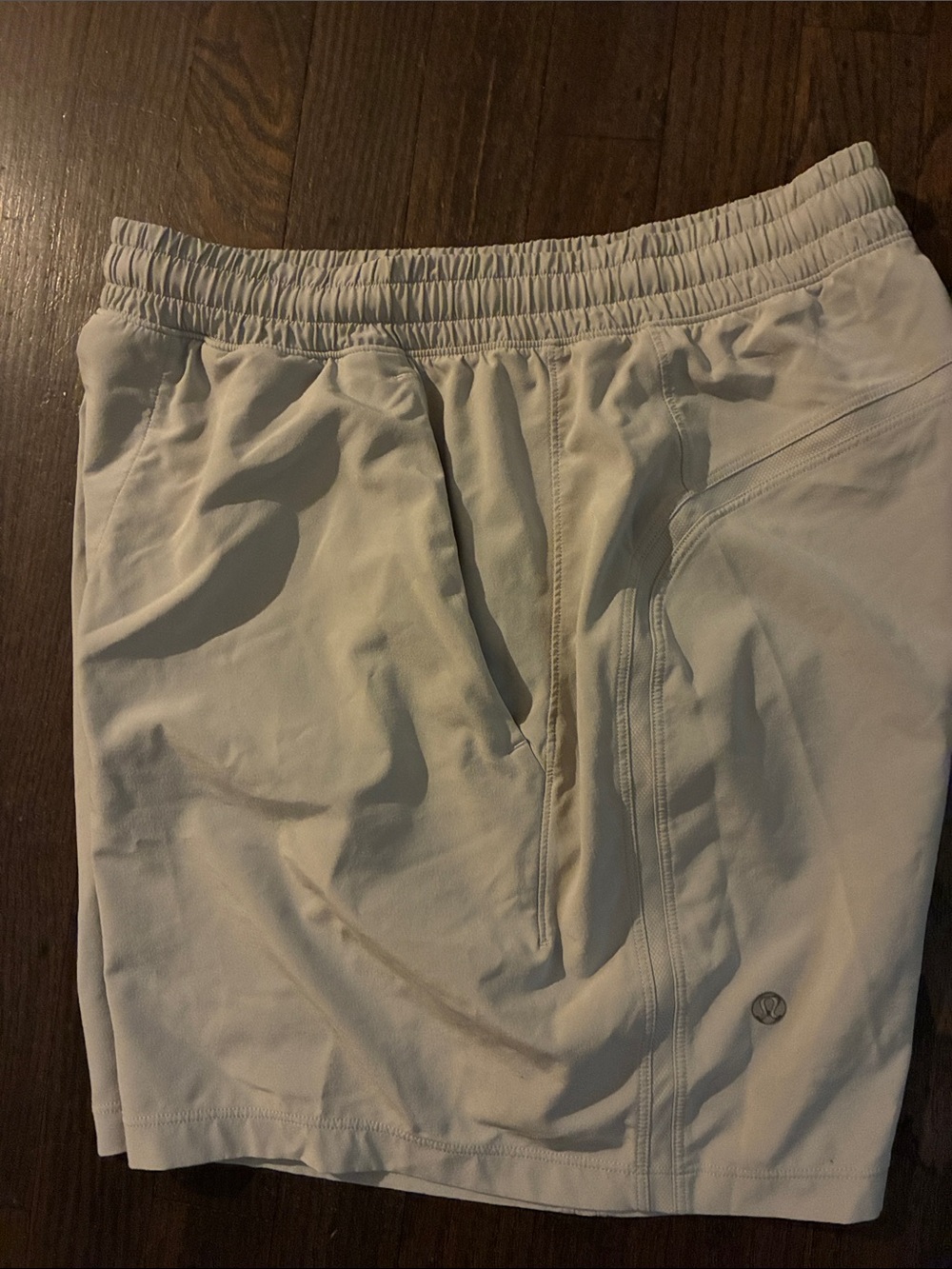 lululemon athletica Men's Light Gray Athletic Shorts - Picture 3 of 5